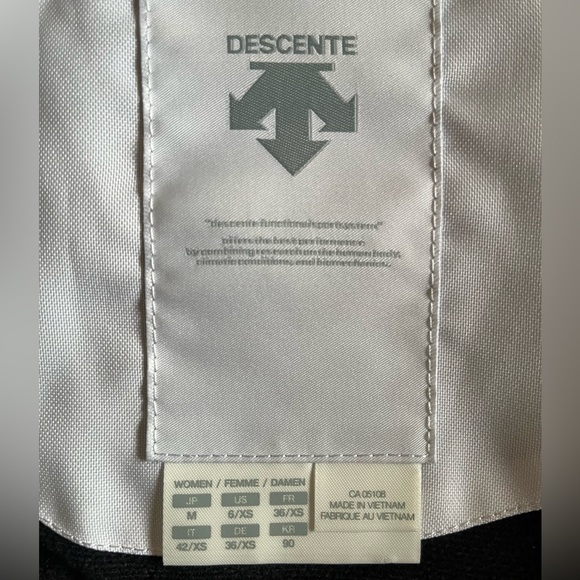 Descente Ski Snowboarding Jacket Size XS - Picture 4 of 8